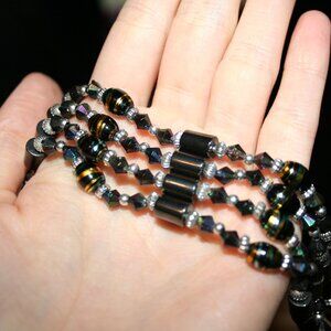 Magnetic bracelet/necklace